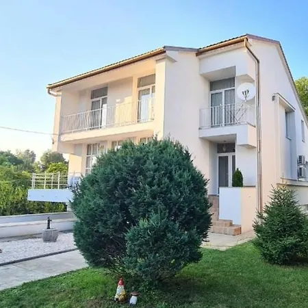 Apartment Cosa-nostra