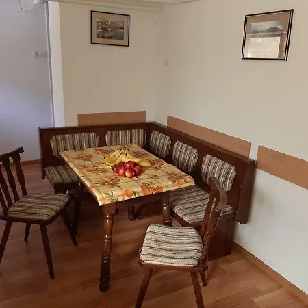 Apartment Cosa-nostra